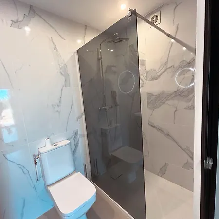 - Dans Bas De Avec Piscine Pres De Monaco *