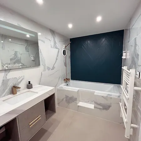 - Dans Bas De Avec Piscine Pres De Monaco Apartamento