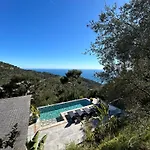 - Dans Bas De Avec Piscine Pres De Monaco Èze