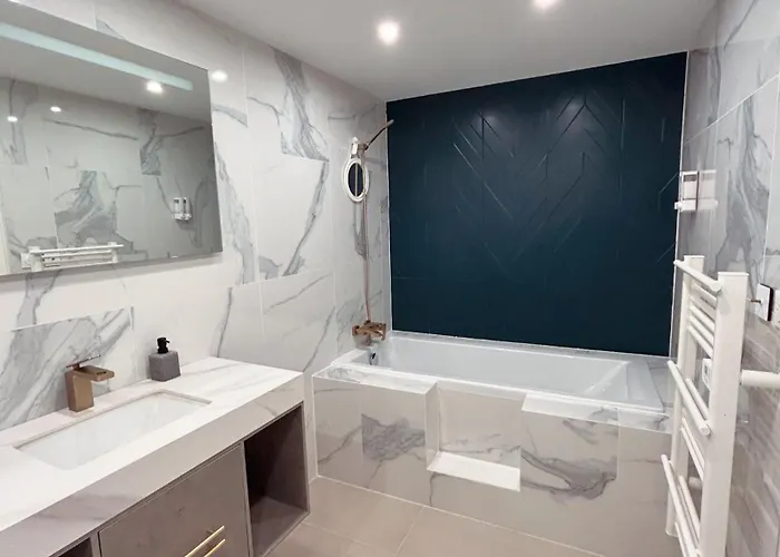 - Dans Bas De Avec Piscine Pres De Monaco Apartmán
