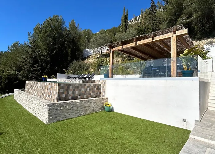 - Dans Bas De Avec Piscine Pres De Monaco